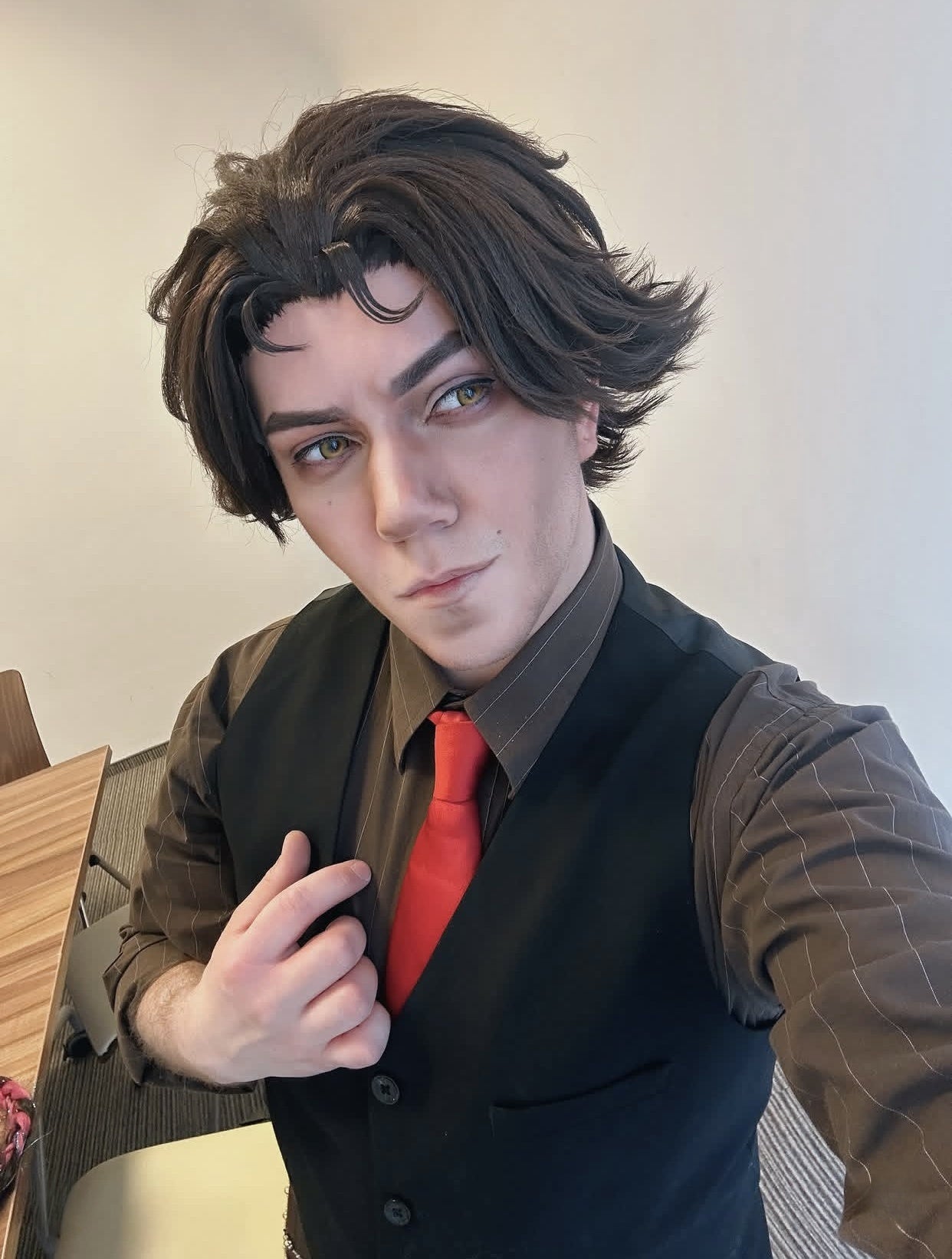 League of Legends & Arcane Viktor Kurzes braunes Haar Basic Perücke